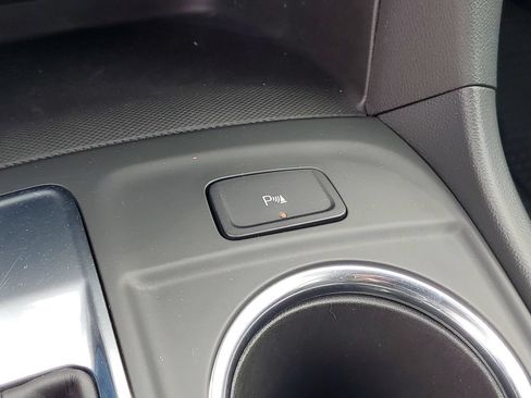 Used 2022 Chevrolet Equinox LT FWD image 18