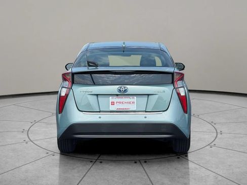 Certified 2018 Toyota Prius Three FWD image 5