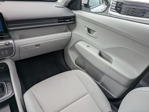 Certified 2024 Hyundai Kona SEL FWD image 17