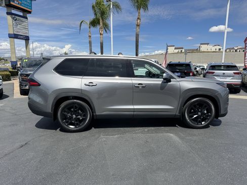 Used 2026 Toyota Grand Highlander Limited image 11