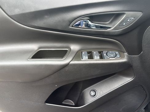 Used 2024 Chevrolet Equinox LT AWD/4WD image 11