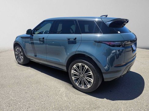 Used 2026 Land Rover Range Rover Evoque Dynamic SE AWD/4WD image 3