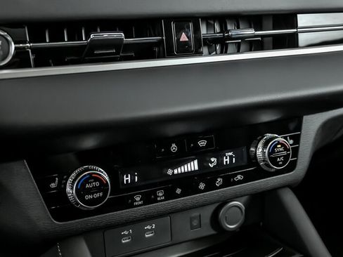 New 2026 Mitsubishi Outlander SE image 21