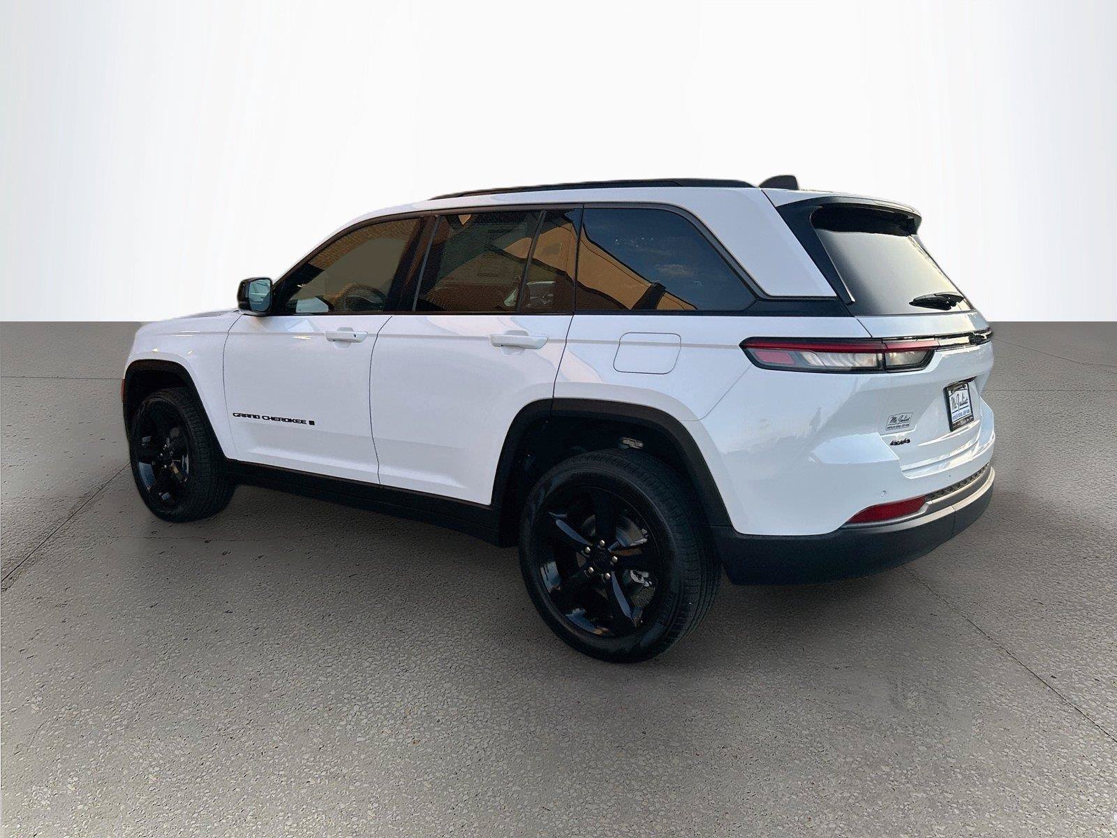 New 2026 Jeep Grand Cherokee Limited w/ Limited Altitude Package AWD/4WD image 6