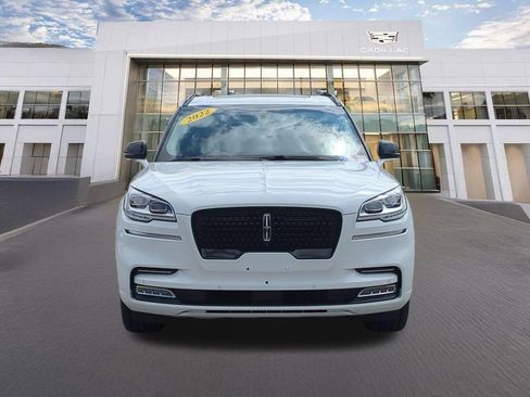 Used 2022 Lincoln Aviator Reserve w/ Equipment Group 201A AWD/4WD image 2