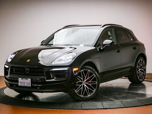 Certified 2026 Porsche Macan S AWD/4WD image 1