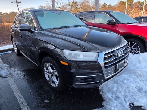 Used 2019 Audi Q5 2.0T Premium w/ Convenience Package image 2