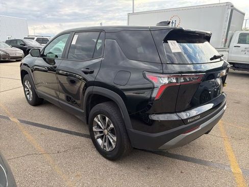 Used 2025 Chevrolet Equinox LT FWD image 4