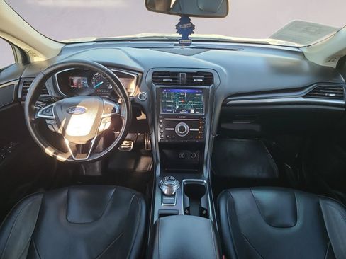 Used 2019 Ford Fusion Titanium AWD/4WD image 17