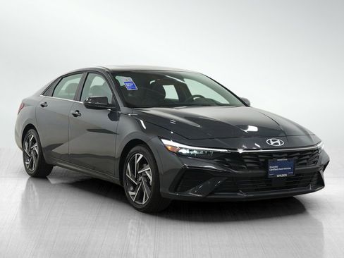 Certified 2025 Hyundai Elantra SEL image 7