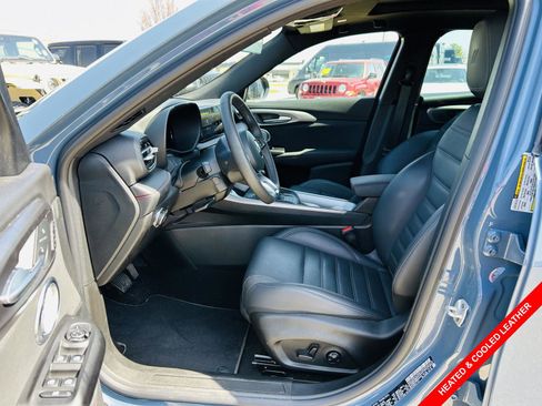 Used 2024 Dodge Hornet GT image 3