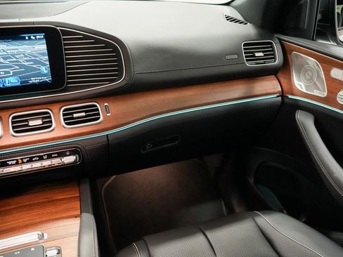 Used 2024 Mercedes-Benz GLS 580 4MATIC image 13