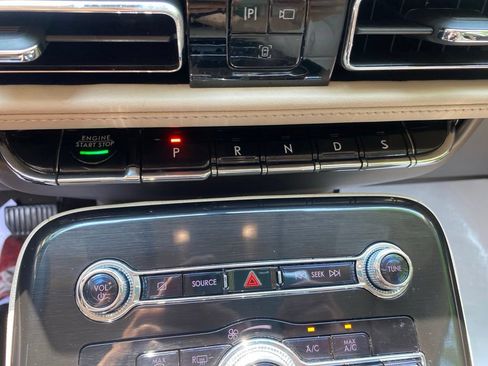 Used 2022 Lincoln Nautilus AWD image 19
