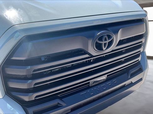 Used 2025 Toyota Tundra SR5 AWD/4WD image 32