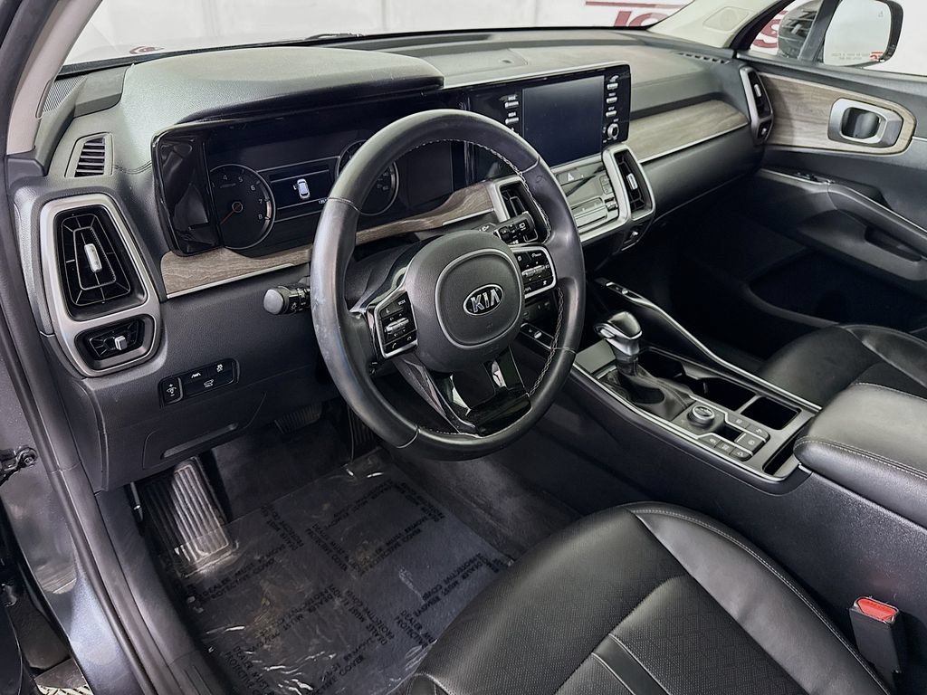 Used 2021 Kia Sorento EX w/ Panoramic Sunroof Package AWD/4WD image 18