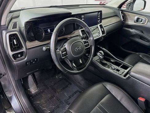 Used 2021 Kia Sorento EX w/ Panoramic Sunroof Package AWD/4WD image 18