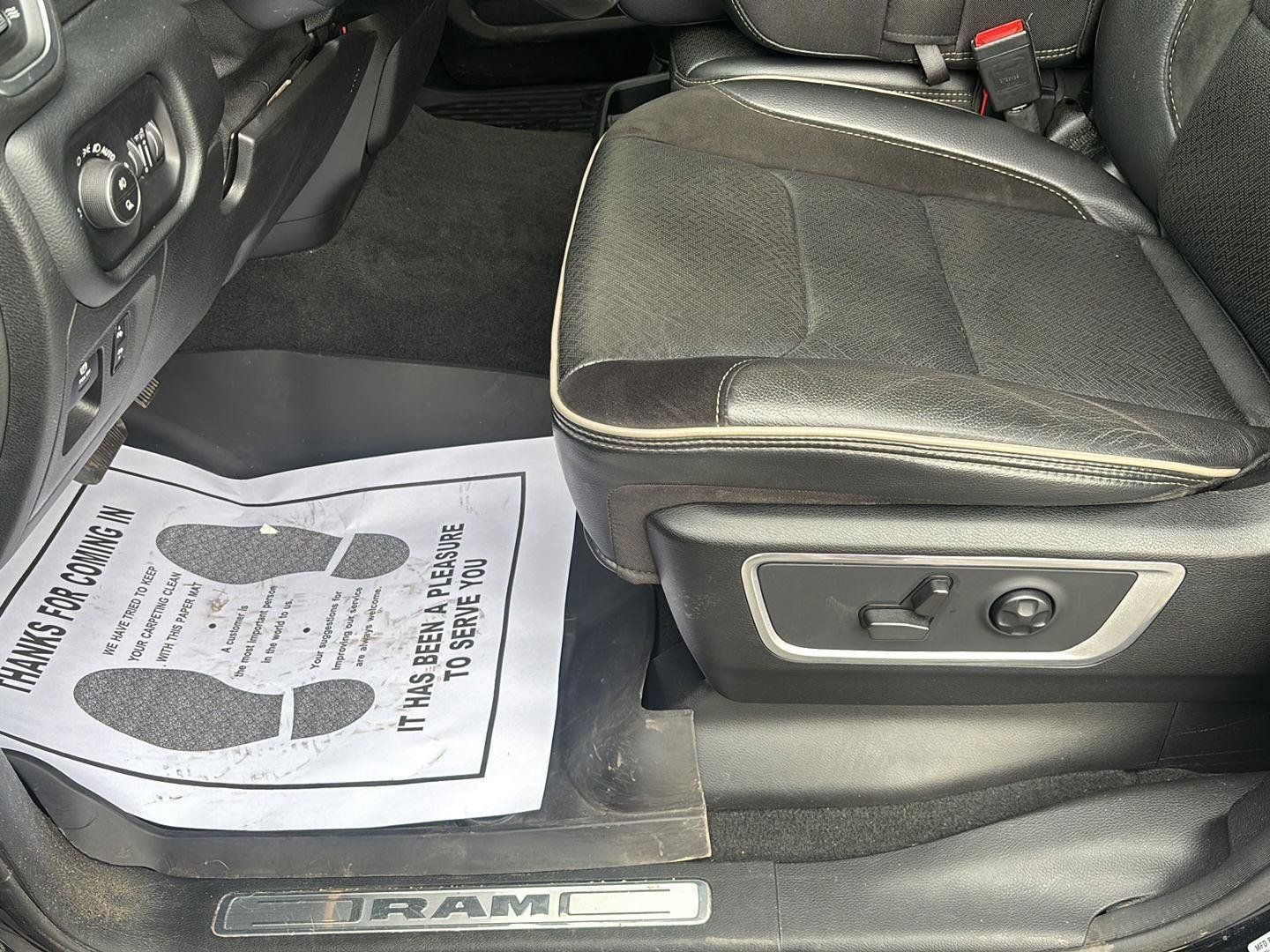 Used 2021 RAM 1500 Laramie AWD/4WD image 7