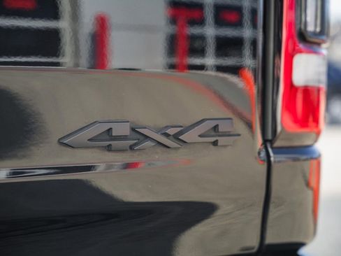 Used 2021 RAM 1500 Limited w/ Night Edition image 11