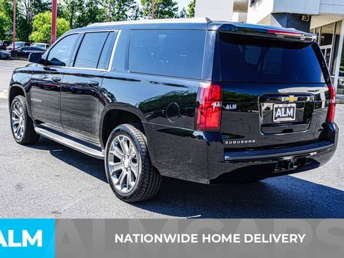 Used 2015 Chevrolet Suburban LT RWD image 5