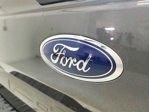Used 2018 Ford F150 XLT w/ Equipment Group 302A Luxury AWD/4WD image 16