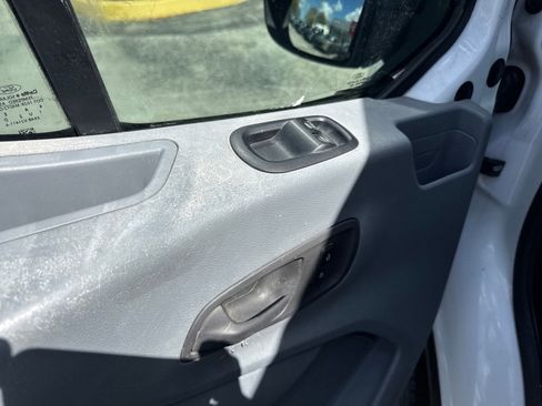 Used 2015 Ford Transit 250 130 Low Roof image 13