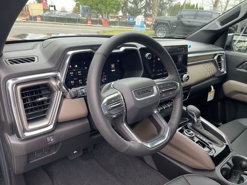 New 2026 GMC Canyon Denali AWD/4WD image 10