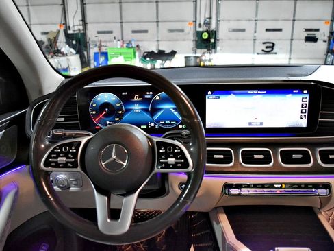 Used 2020 Mercedes-Benz GLS 450 GLS450 4MATIC image 15