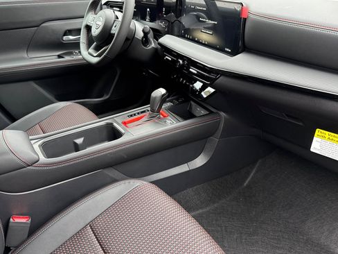 New 2026 Nissan Kicks SR w/ Cold Weather Package image 13