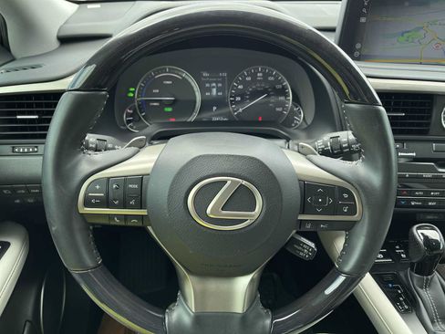 Used 2022 Lexus RX 450h AWD w/ Luxury Package image 11
