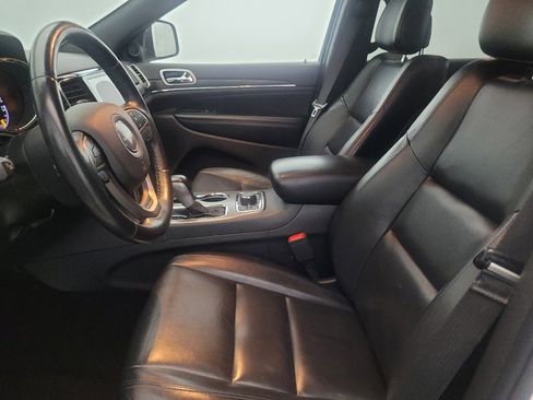 Used 2019 Jeep Grand Cherokee Limited AWD/4WD image 17