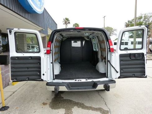 Used 2024 Chevrolet Express 2500 w/ Driver Convenience Package image 14