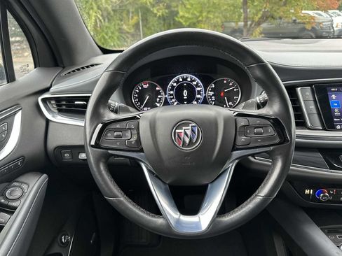 Used 2024 Buick Enclave Premium image 11