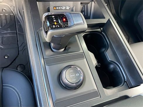 New 2026 GMC Hummer EV 4x4 Crew Cab image 12