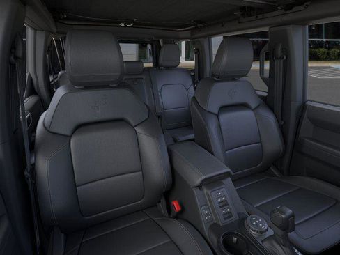 New 2025 Ford Bronco Badlands image 10