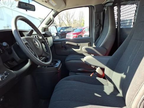 Used 2024 GMC Savana 2500 w/ Driver Convenience Package RWD image 14