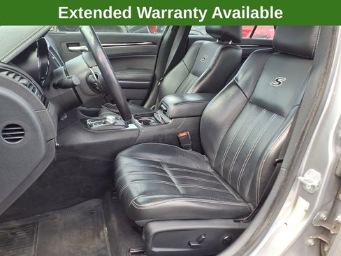 Used 2018 Chrysler 300 S AWD/4WD image 13