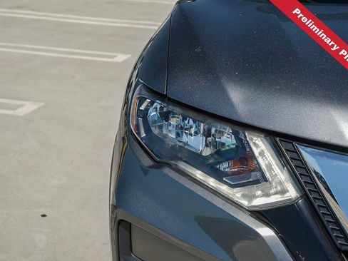 Used 2018 Nissan Rogue SV w/ Premium Package AWD/4WD image 4