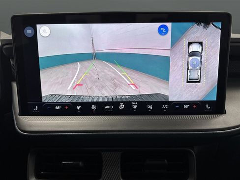 Used 2025 Ford Maverick Lariat w/ Black Appearance Package image 5