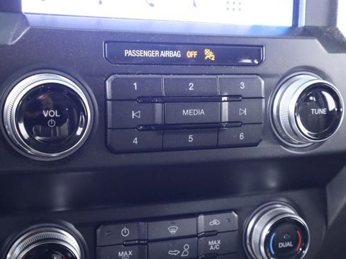 Used 2019 Ford F150 Limited image 27