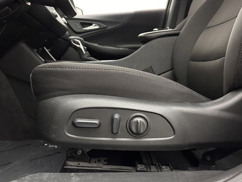 Used 2024 Chevrolet Malibu LT image 12