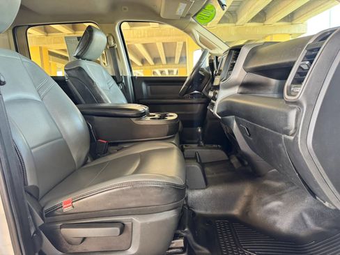 Used 2019 RAM 2500 Tradesman w/ Chrome Appearance Group AWD/4WD image 28