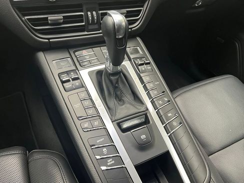 Used 2021 Porsche Macan S image 11