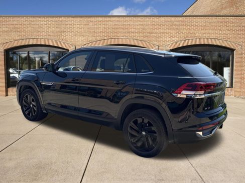 Used 2023 Volkswagen Atlas Cross Sport SE w/ Black Wheel Package AWD/4WD image 5