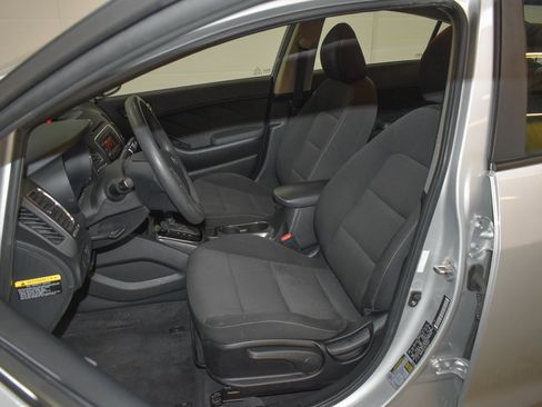 Used 2018 Kia Forte LX image 16