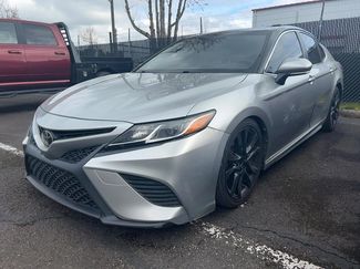 Used 2018 Toyota Camry SE w/ Moonroof Package video 1
