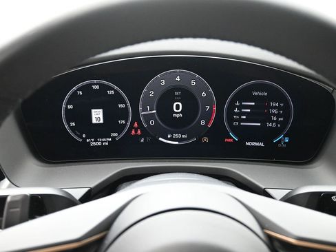 Certified 2025 Porsche Panamera image 19