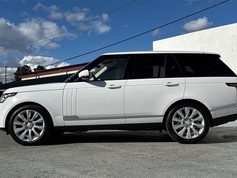 Used 2017 Land Rover Range Rover Supercharged image 7