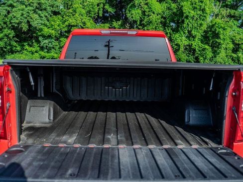 Used 2019 Chevrolet Silverado 1500 Custom w/ Custom Value Package AWD/4WD image 10