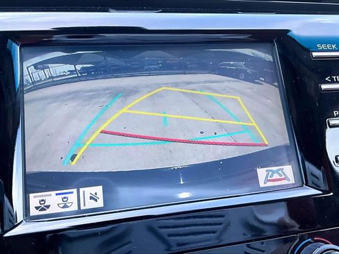 Used 2018 Toyota Camry XSE image 23