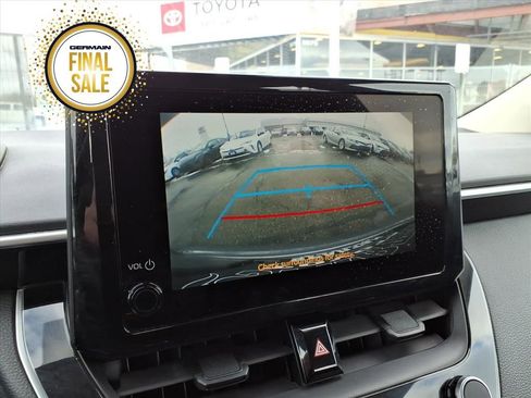 Used 2024 Toyota Corolla LE image 20